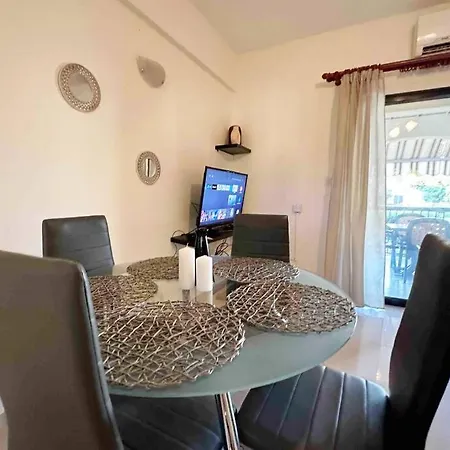 Apartment Ground With Master Bedroom And Twin Bedroom *